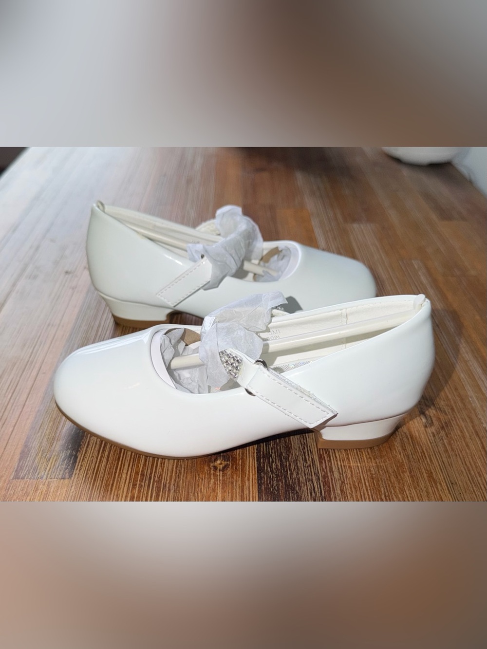 Stelle Little Girls White Shiny Sparkle Heeled Shoes